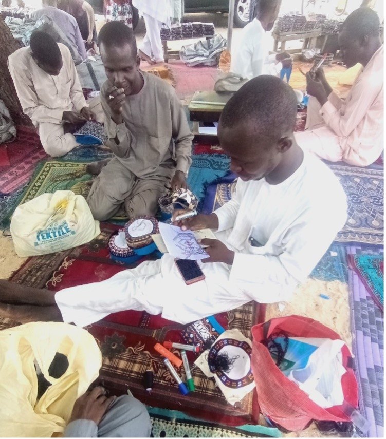 Hutmarkt - cap makers engaging